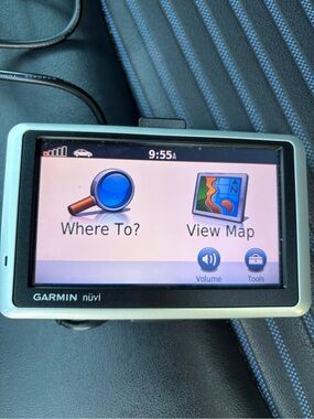 garmin nüvi Black and Silver Portable GPS Navigator